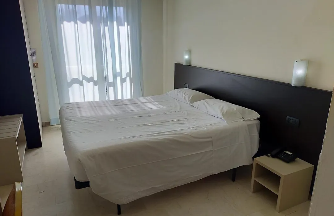 Auto Park Hotel-1